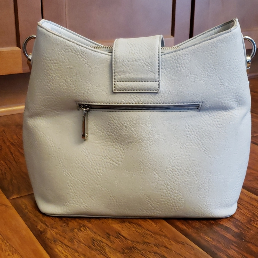 Purse - Picture 2 of 11